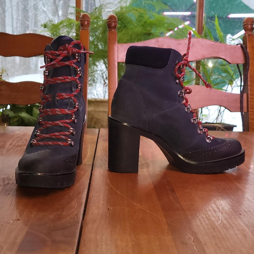 Tommy Hilfiger 6.5 Blue Suede Heeled Boot